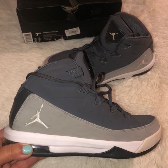 Jordan Shoes - Air Jordan Deluxe